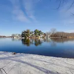 Worcester Apt With Lake Access Close To Colleges!