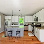 Elegant 3Br Home Near Downtown Worcester