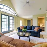 Beautiful And Historic Cottage, Steps To Elm Park