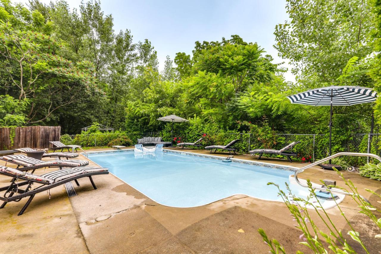 Charming Retreat With Private Pool! Holiday home Worcester