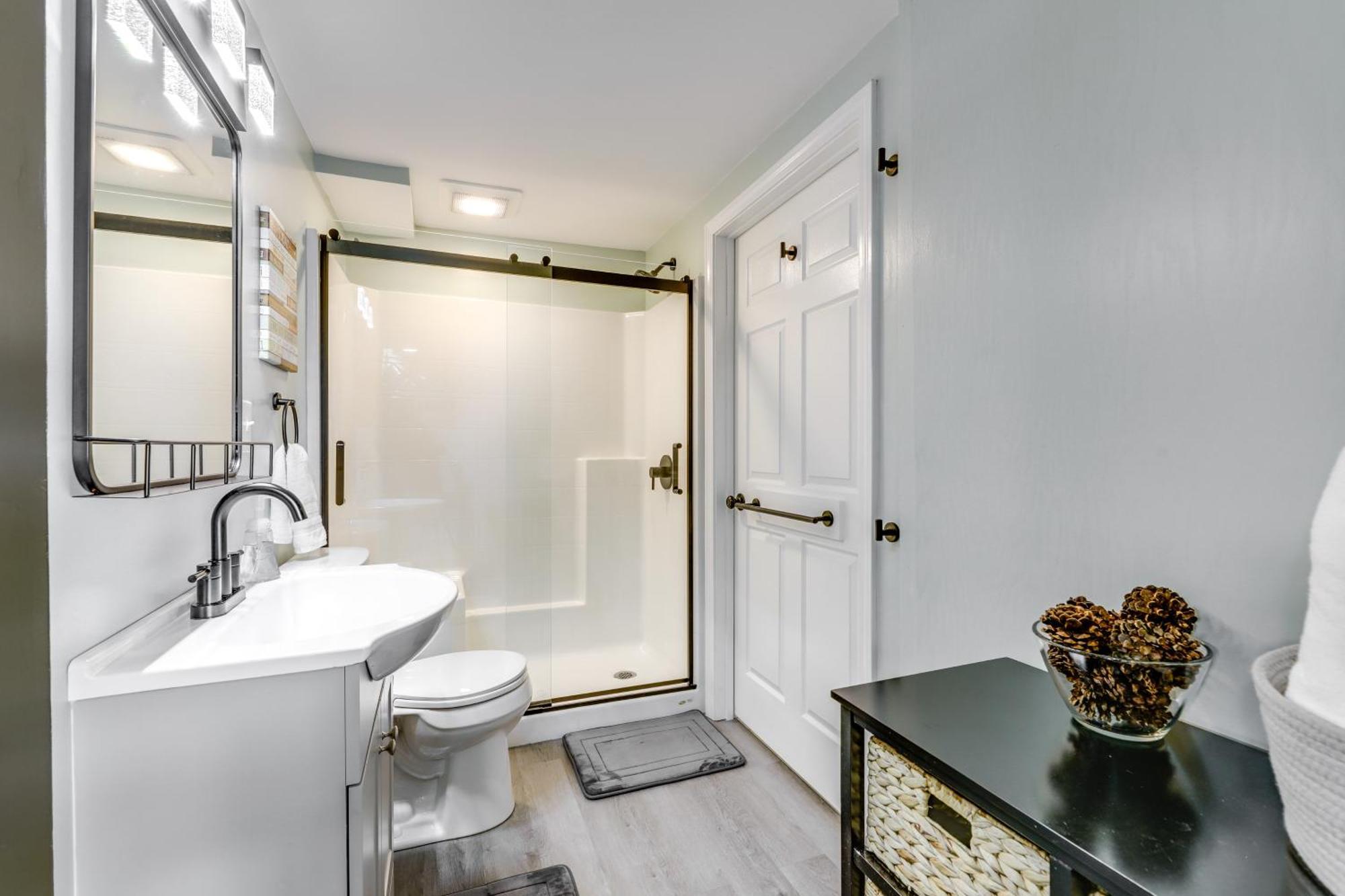 Apartment With Access Close To Colleges!
