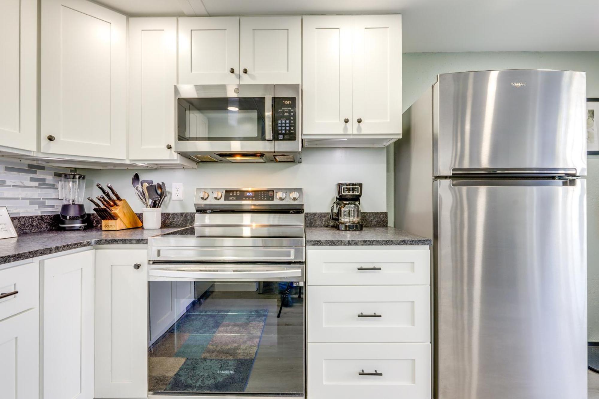 With Access Close To Colleges! *