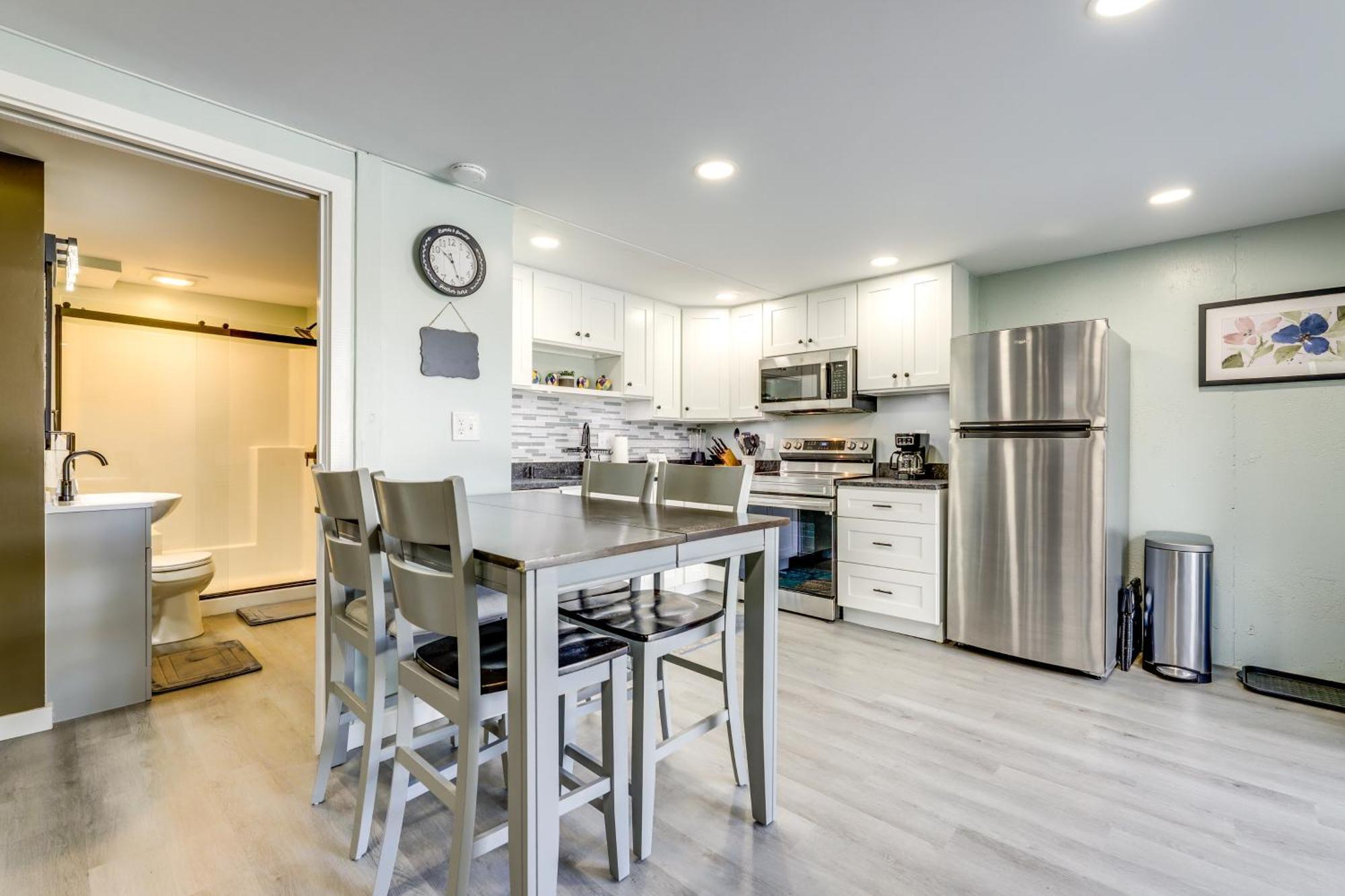 Apartment With Access Close To Colleges!