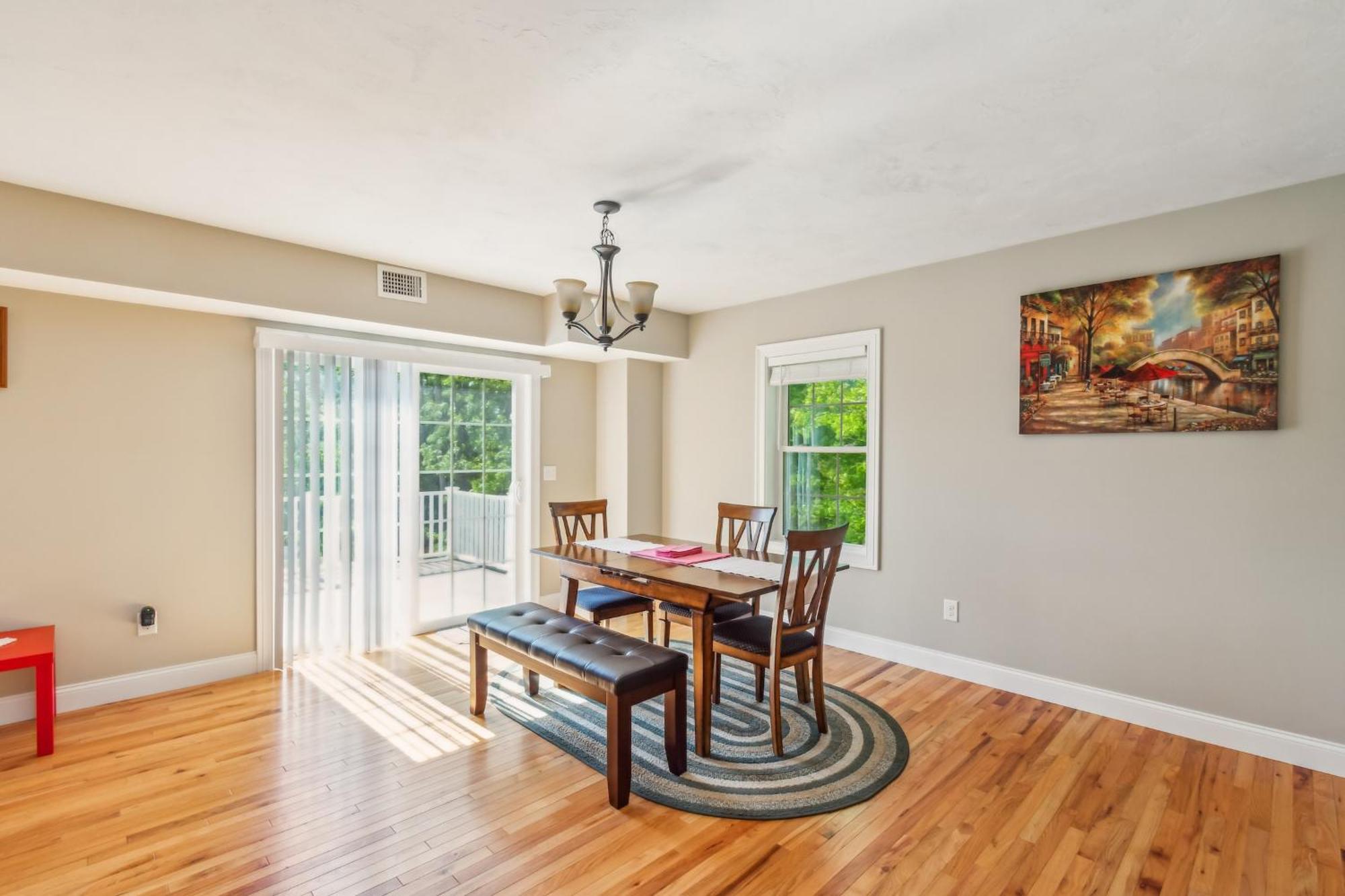 Elegant 3br Near Downtown Apartment
