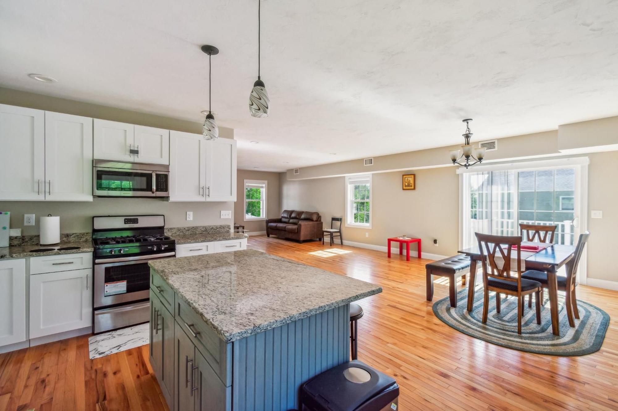 Apartment Elegant 3br Near Downtown Worcester