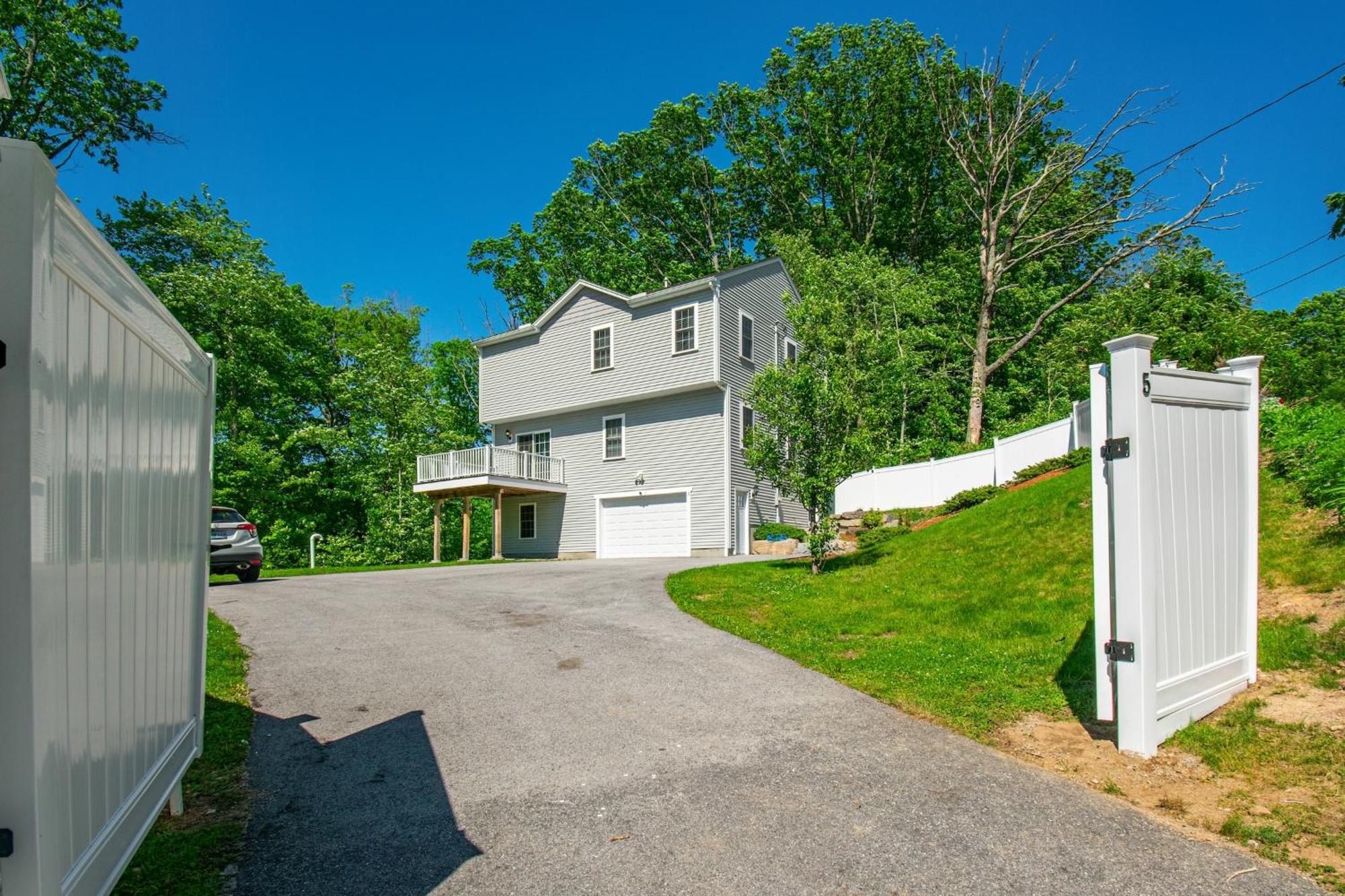 Elegant 3br Near Downtown Worcester