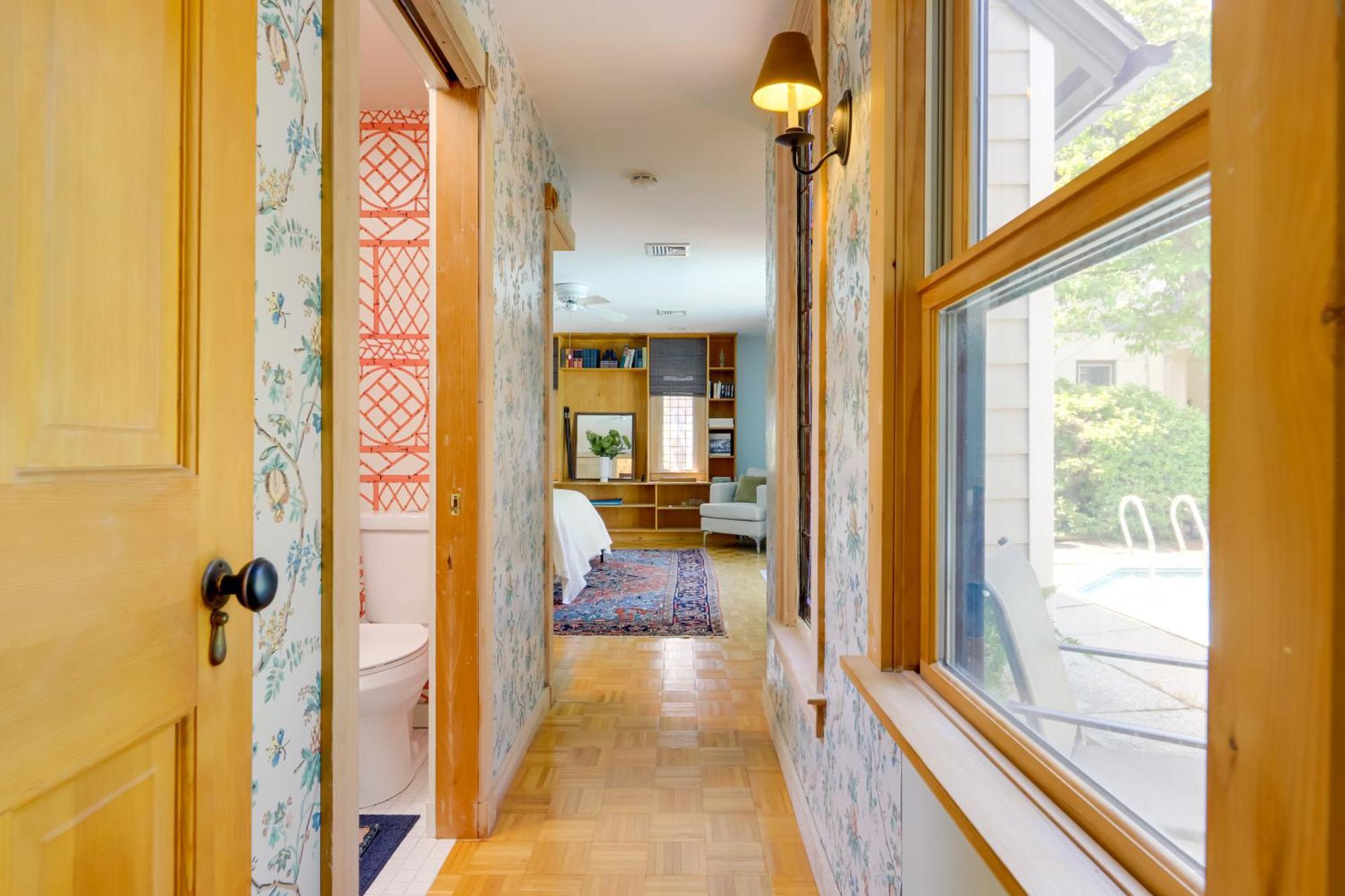 Holiday home Beautiful And Historic Cottage, Steps To Elm Park *