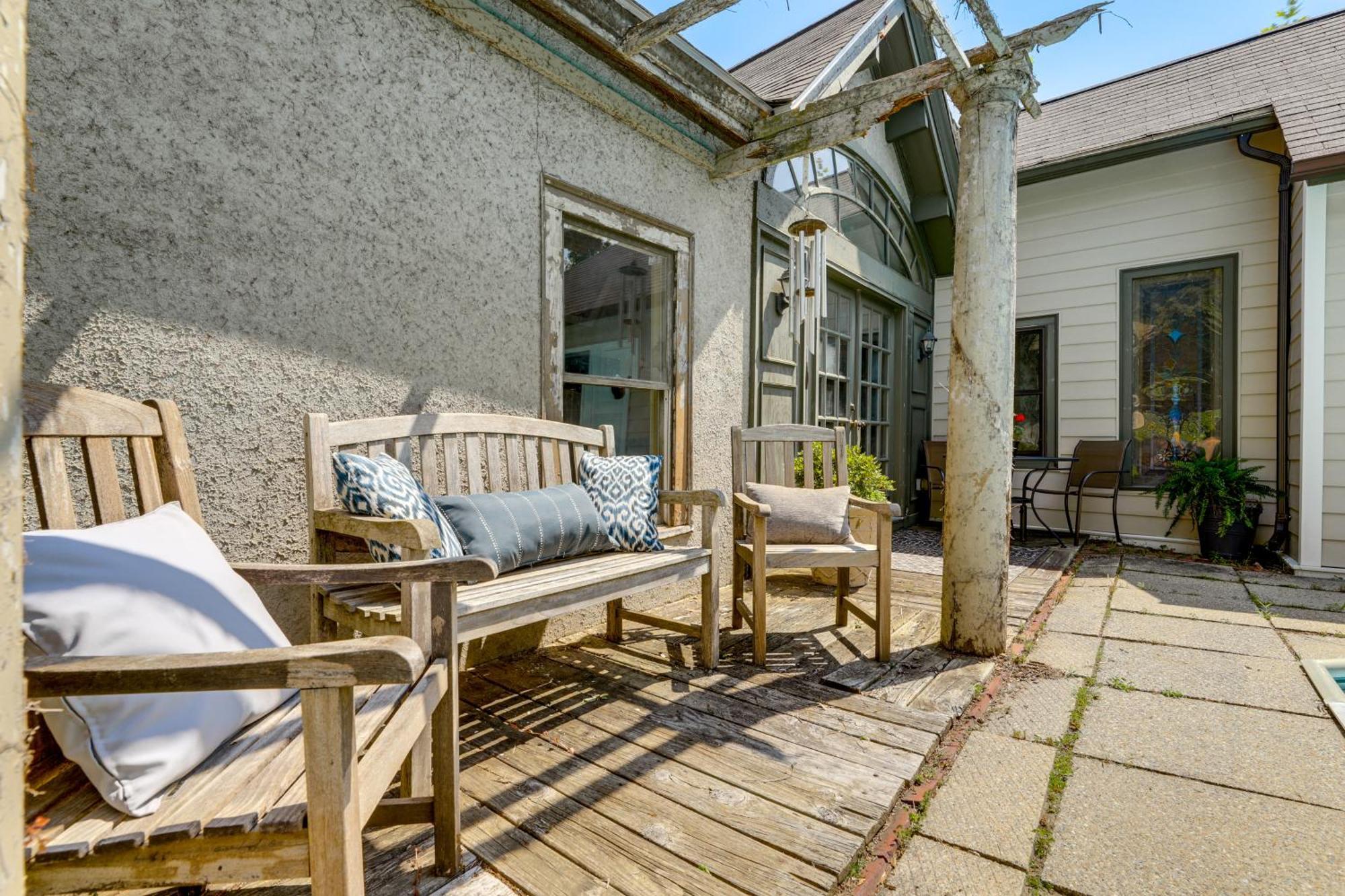 Beautiful And Historic Cottage, Steps To Elm Park Worcester