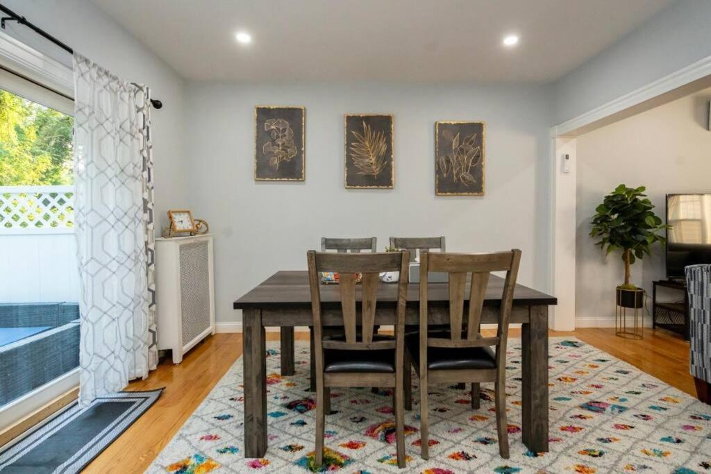 New Renovation Cozy House In * Worcester
