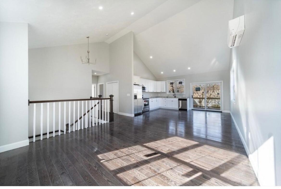 Brand New Fully Furnished Villa Worcester