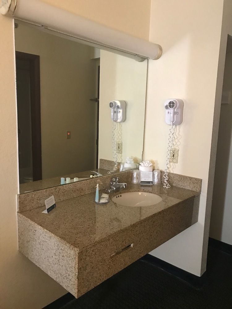 Hotel Suburban Extended
