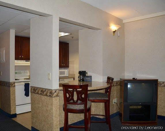 Hotel Suburban Extended