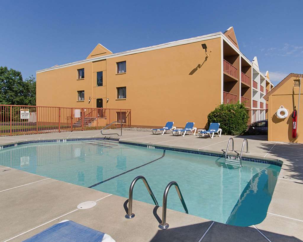 Suburban Extended Hotel Worcester