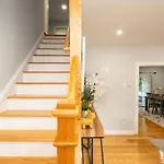 New Renovation Cozy House In Worcester