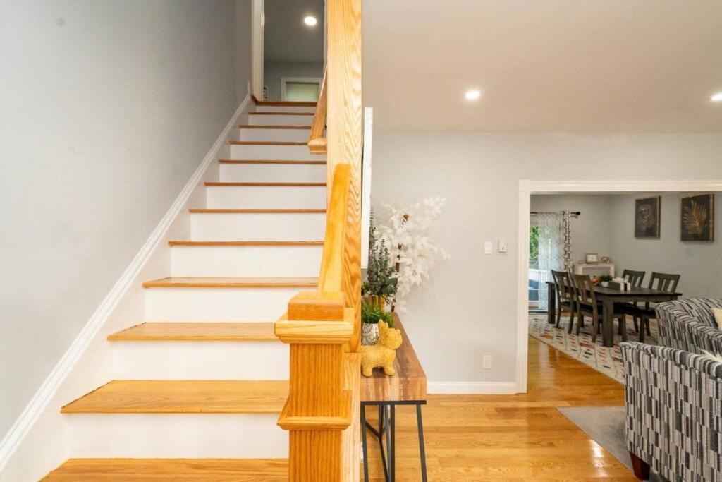 New Renovation Cozy House In * Worcester