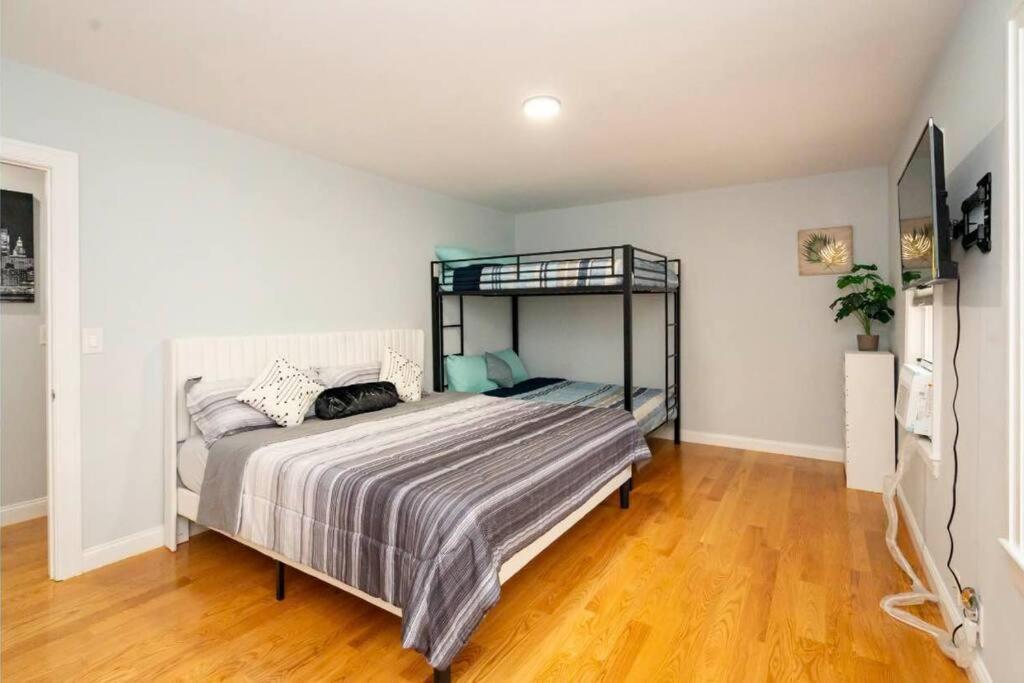 New Renovation Cozy House In Worcester