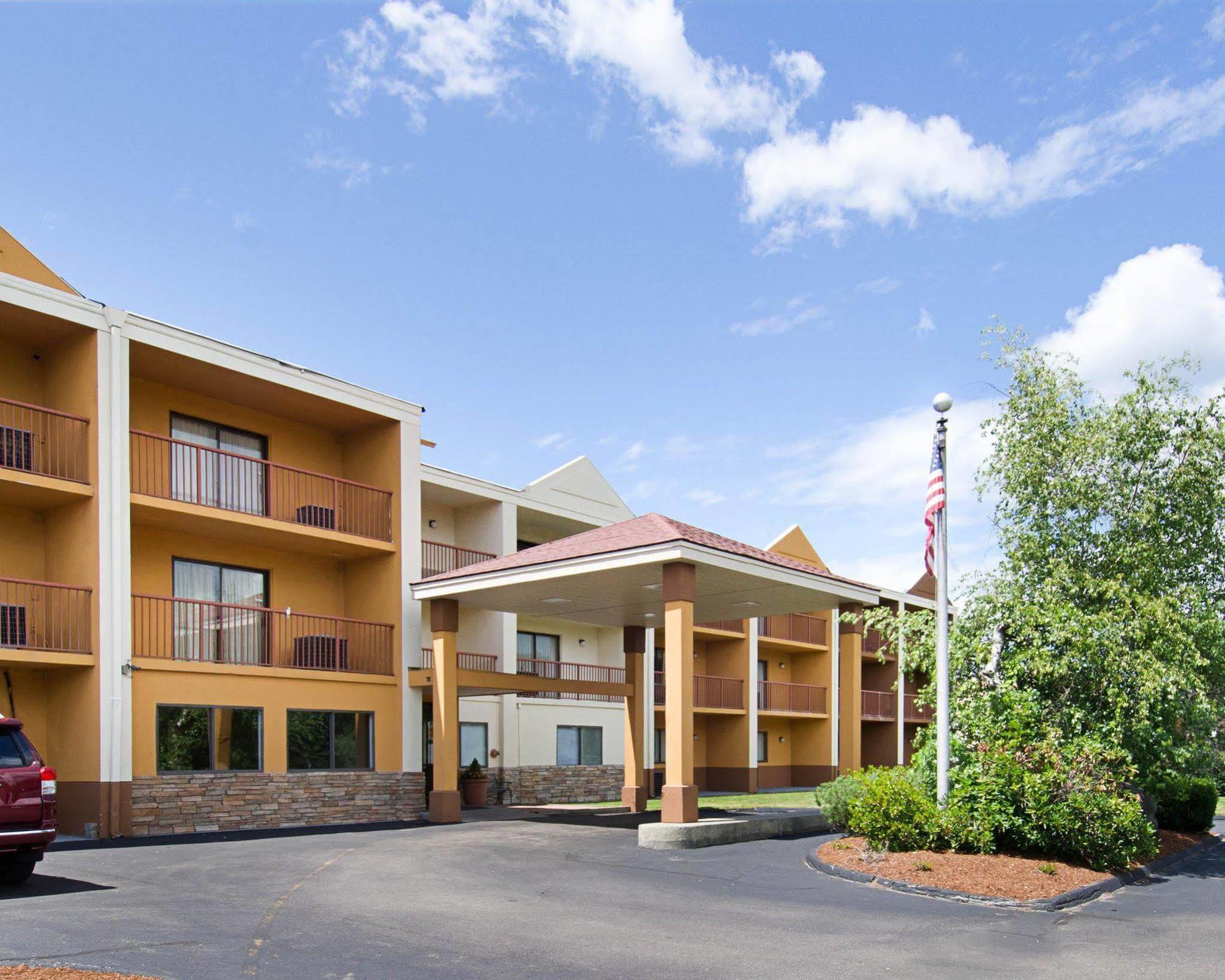 Suburban Extended 3*